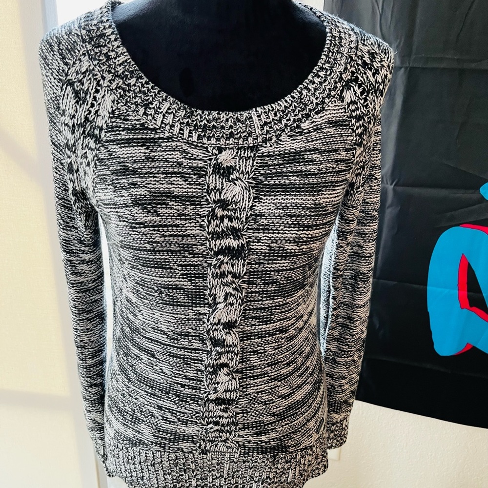 Black and white Guess Sweater
